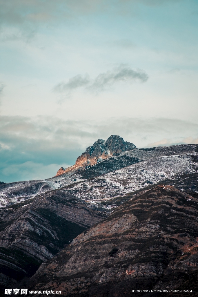 风景雪山蓝天