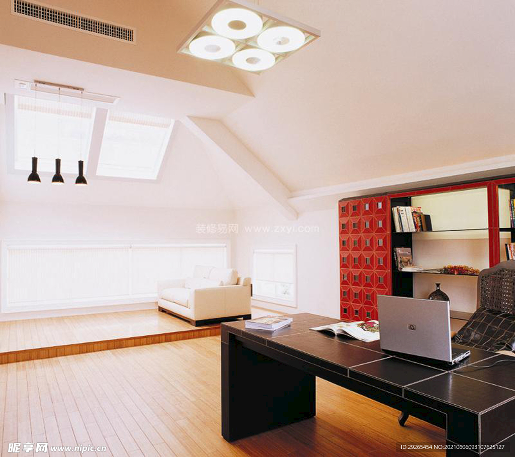 简约风格斜顶阁楼卧室天窗采光设计图片_装信通网效果图