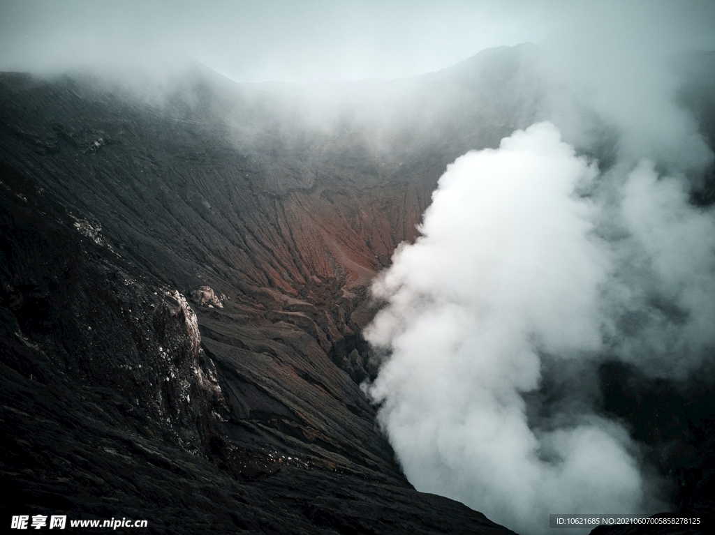 火山             