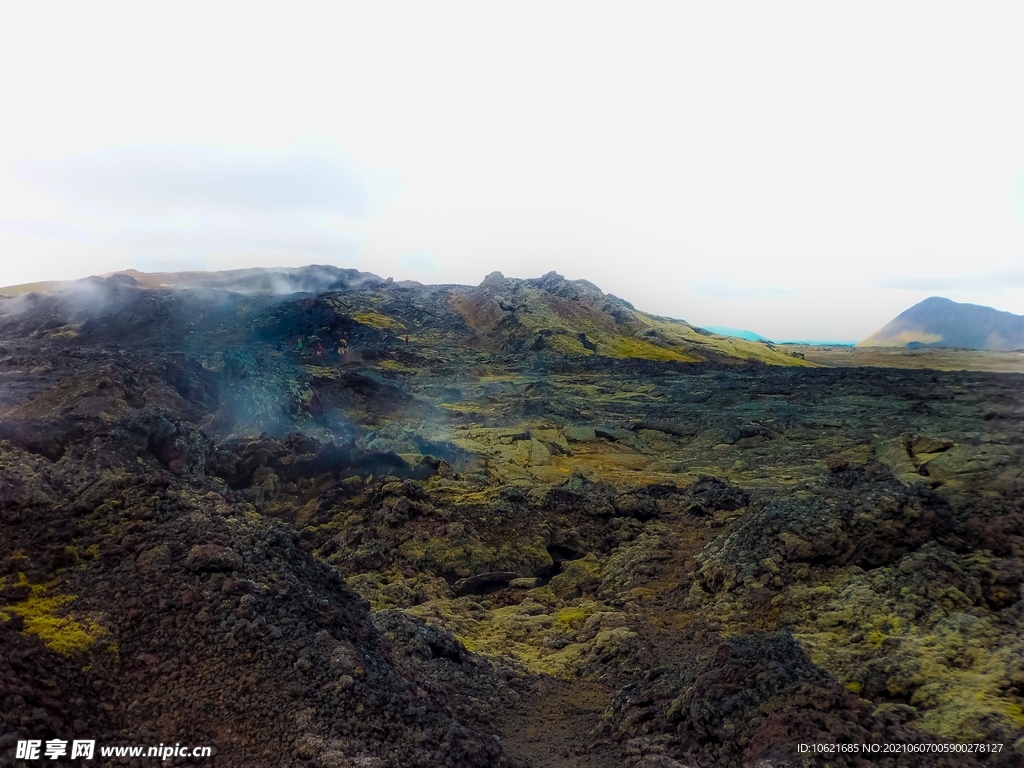 火山             