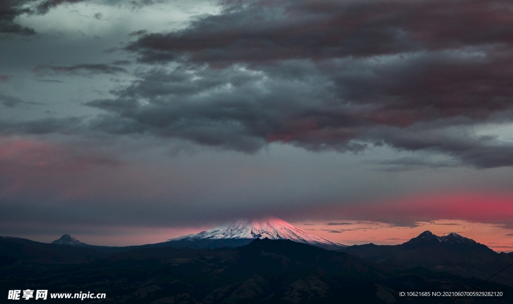 火山             