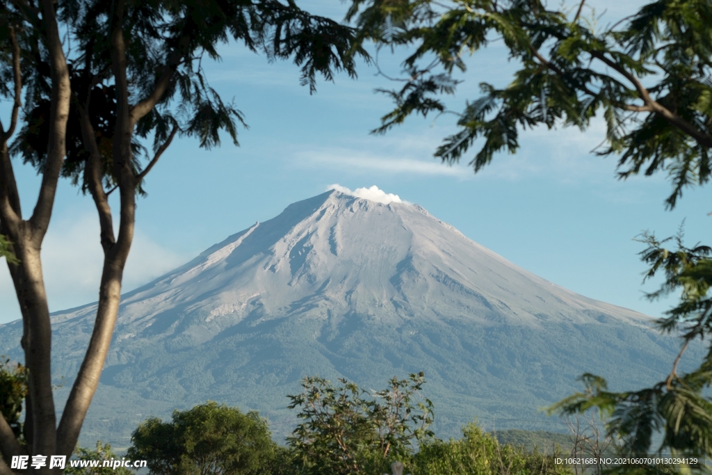 火山             