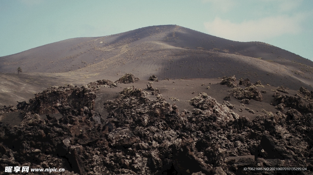 火山             