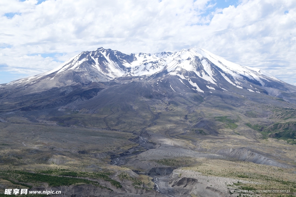 火山             