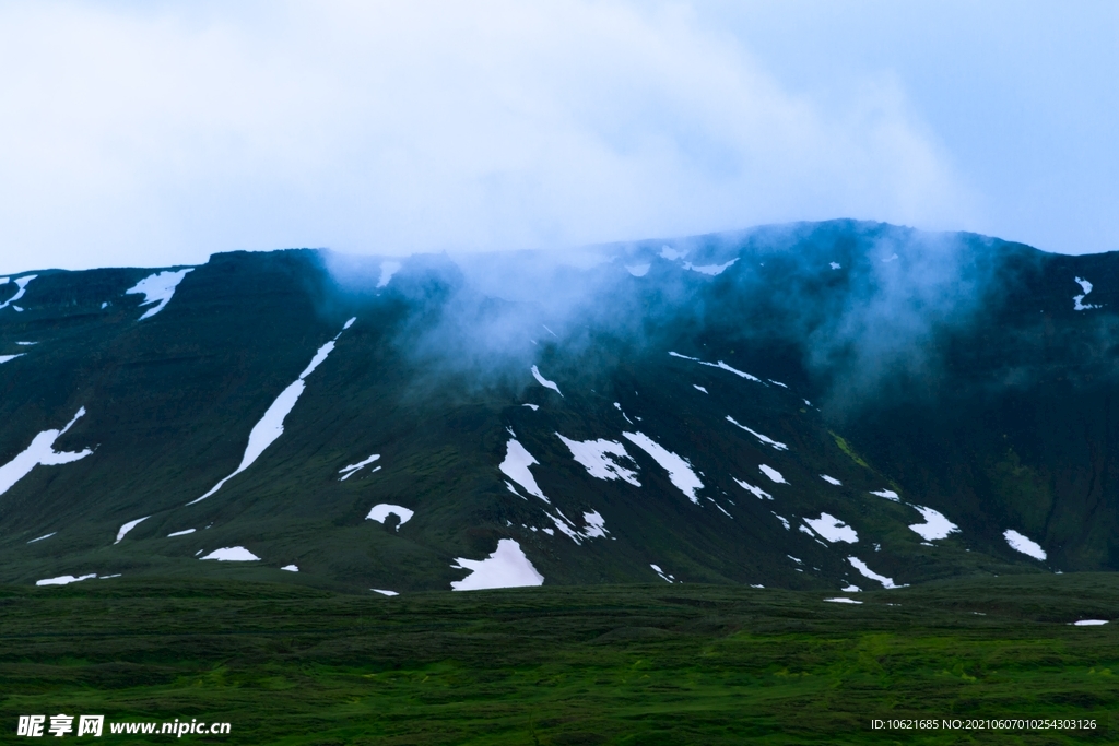 火山             