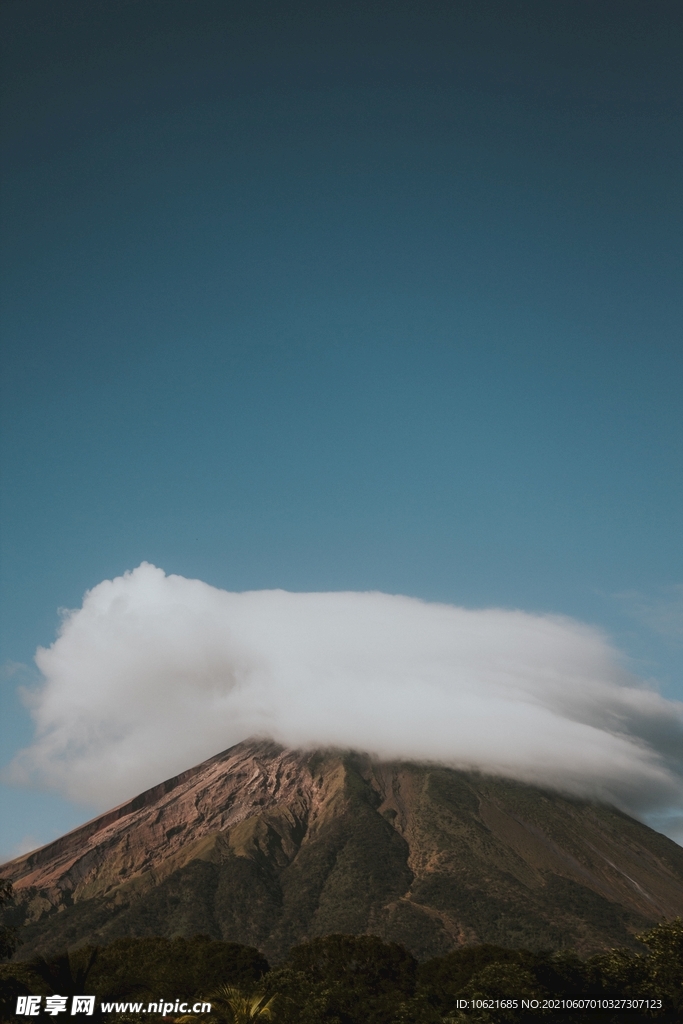 火山             