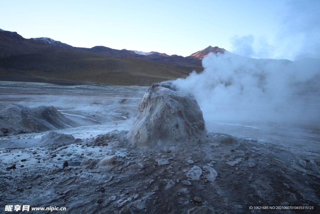 火山             