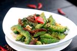 豆豉鲮鱼炒苦瓜