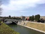 美丽河畔