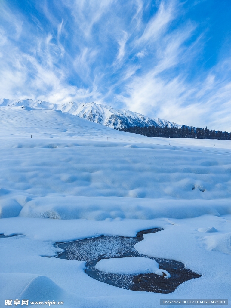 蓝色冰雪雪山唯美背景