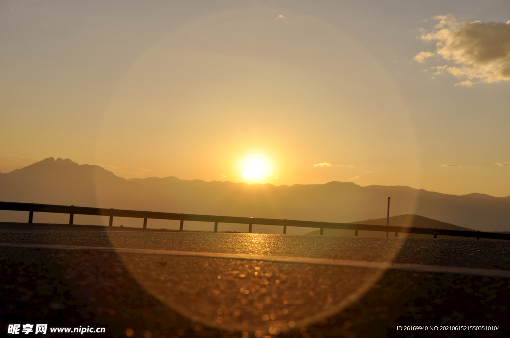 黄龙夕照