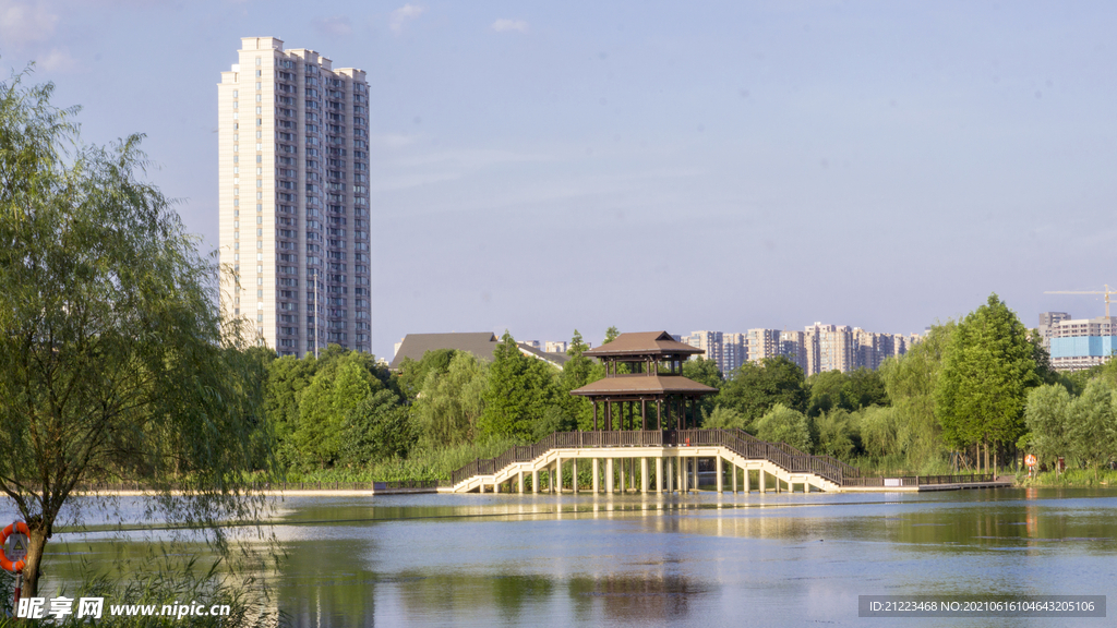 湖畔风景