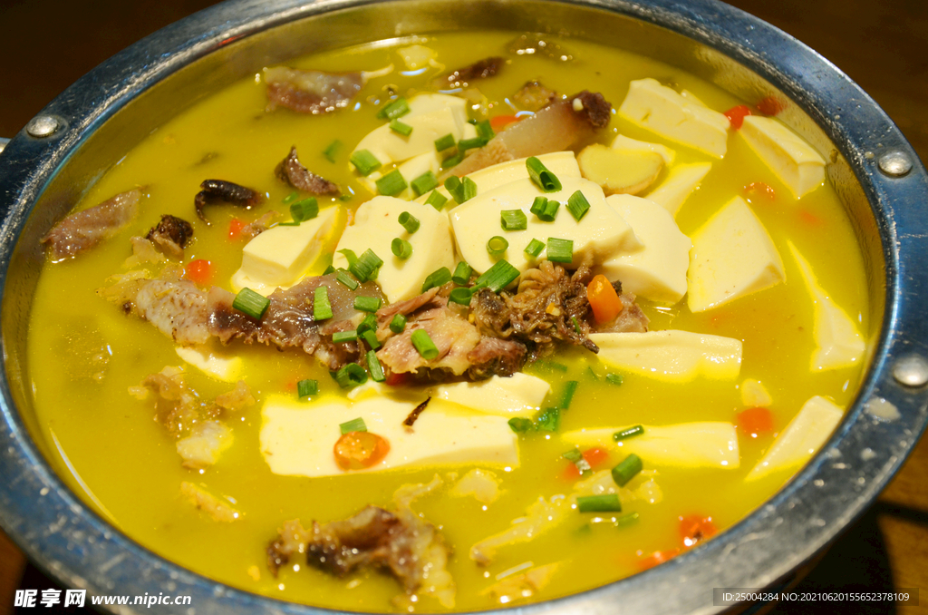 牛孰炖豆腐