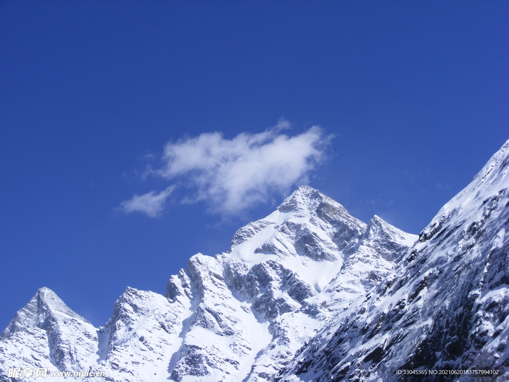 毕棚沟雪山顶照片