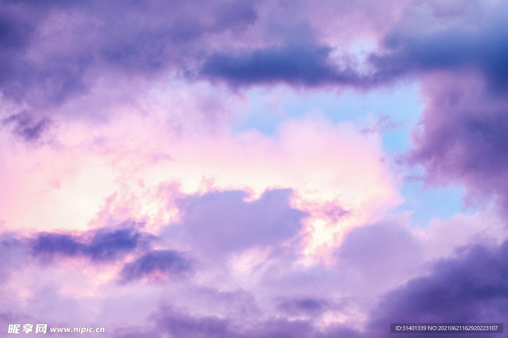 紫色云彩