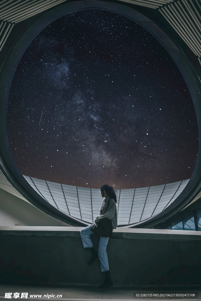 建筑星空女生