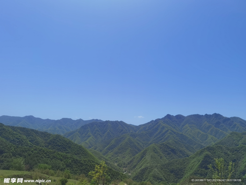 自然风光  大山 连绵起伏