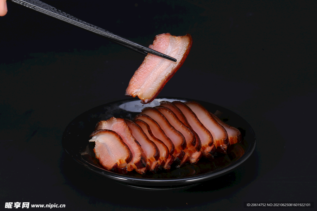 垂涎欲滴的五花腊肉