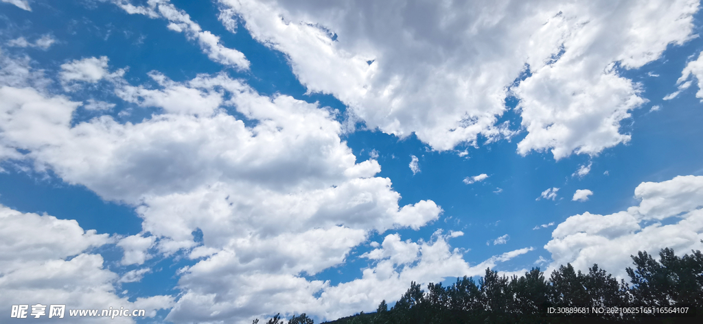 天空