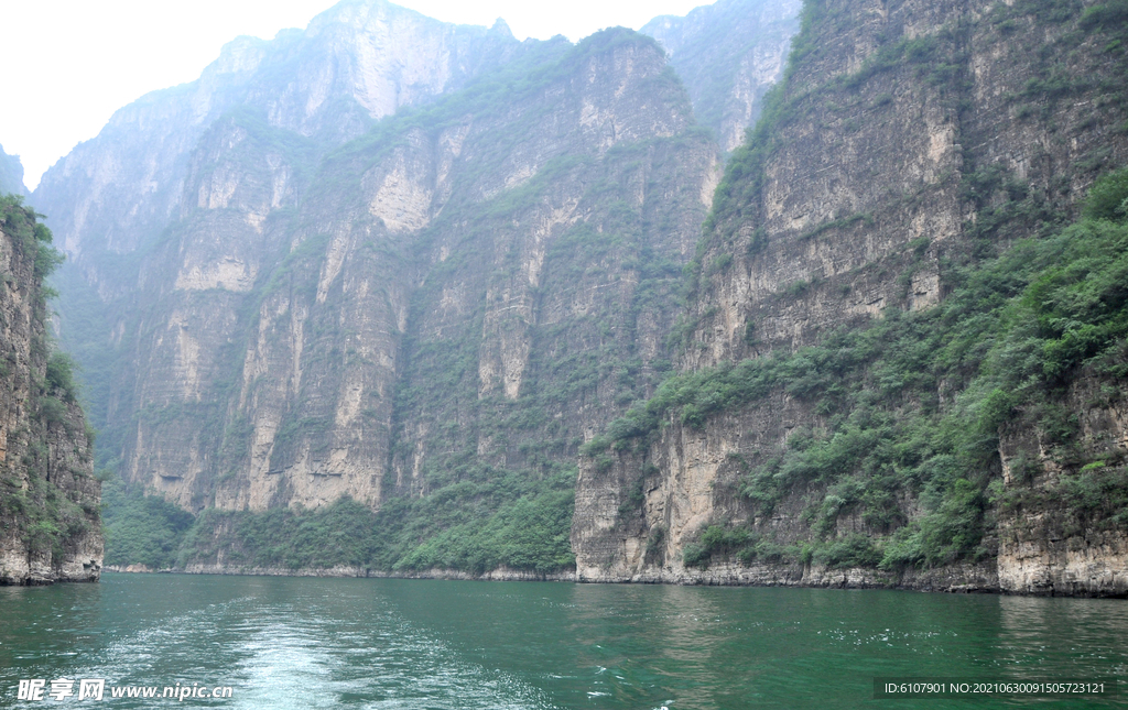 龙庆峡
