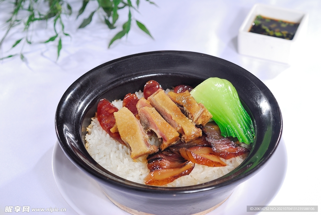 腊味煲仔饭