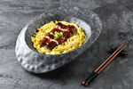 精致的美食热干面