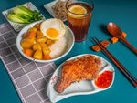 鸡腿咖喱米饭
