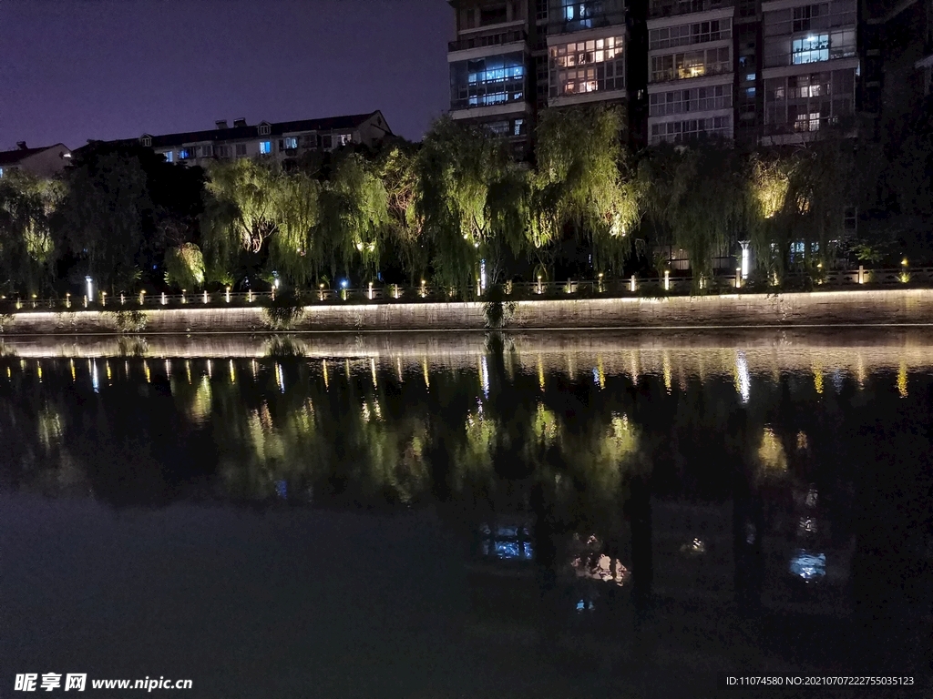 运河 夜景