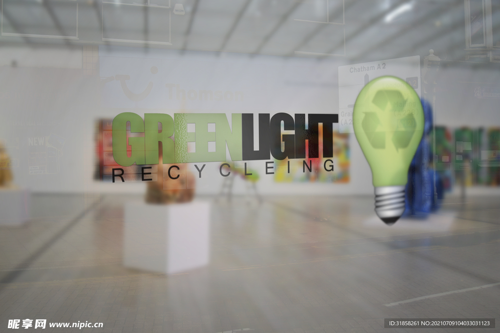 玻璃上展示logo样机效果