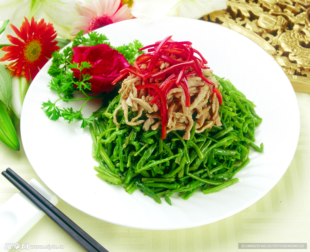 肉丝山芹菜