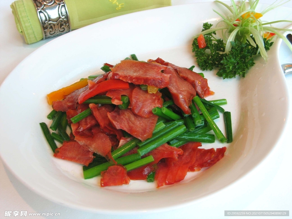 教你韭菜炒猪肝的秘制新做法，美味解馋超下饭，好吃到停不下来|炒猪肝|韭菜|西瓜酱_新浪新闻