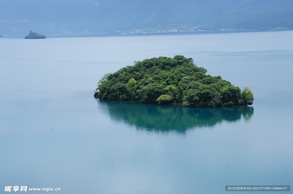 泸沽湖美景