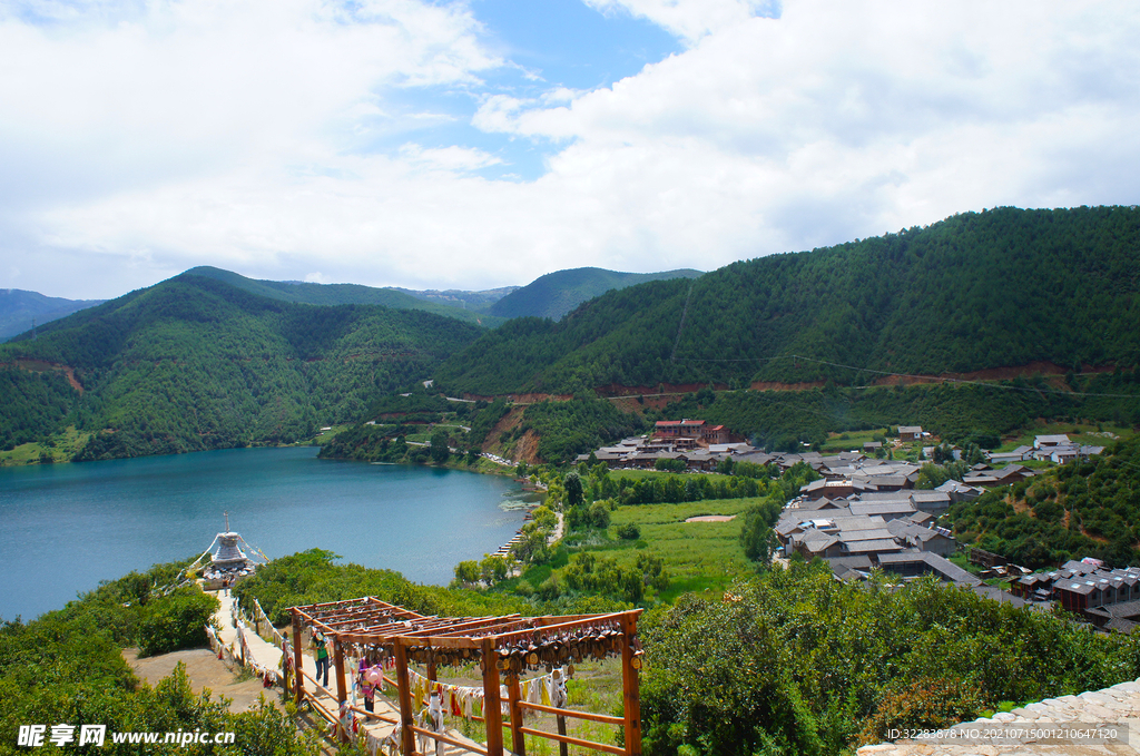 泸沽湖美景