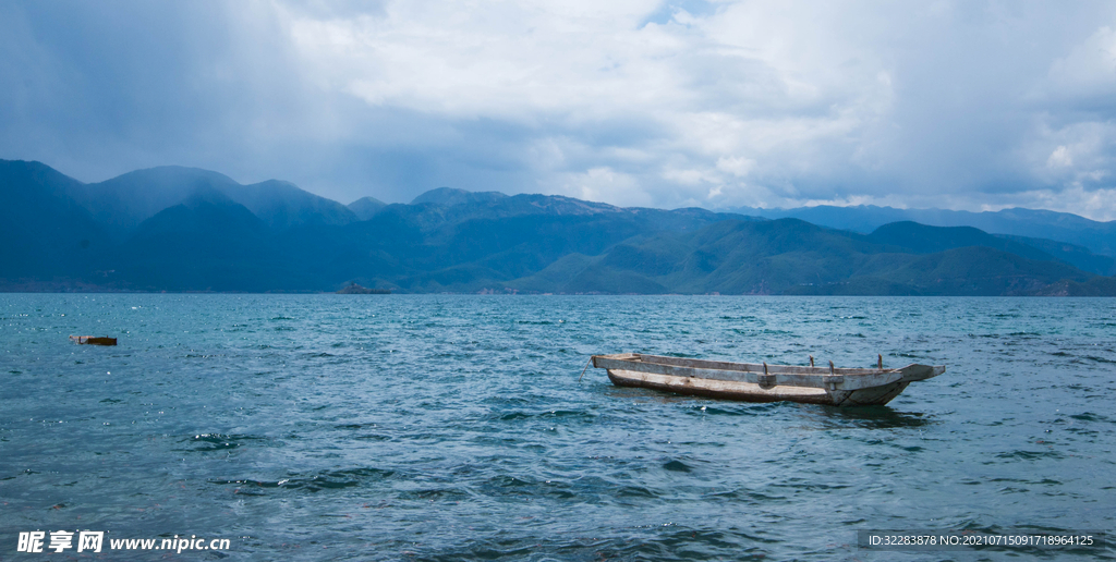 泸沽湖美景