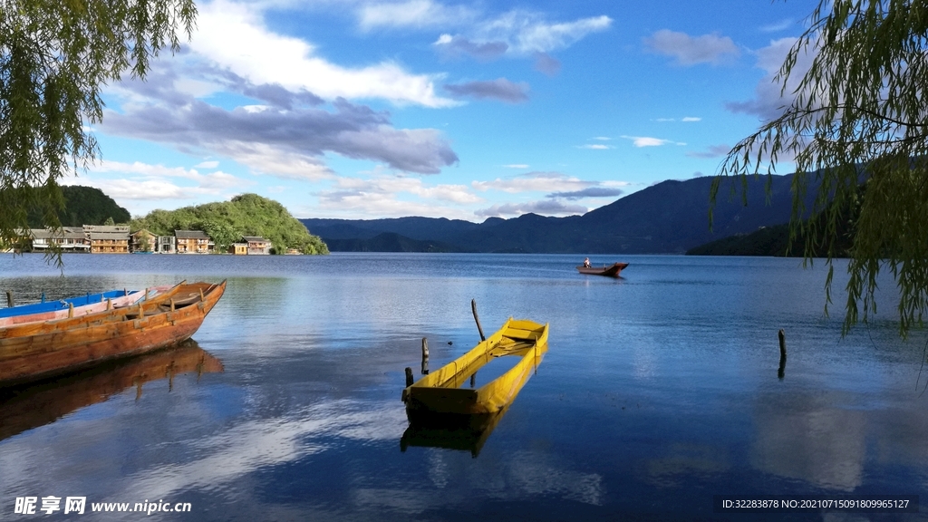 泸沽湖美景