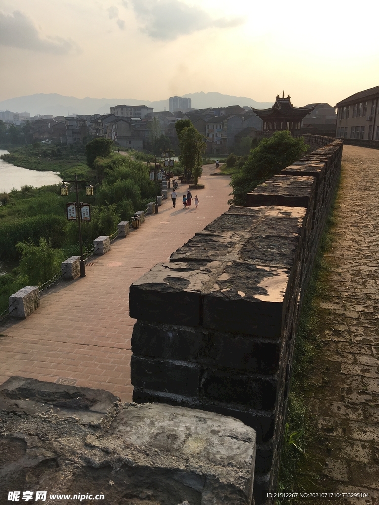 茶陵南宋古城墙傍晚彩霞 