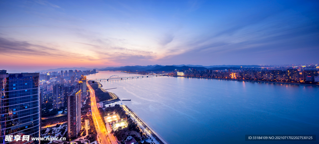 大湾区繁华璀璨城市夜景江景