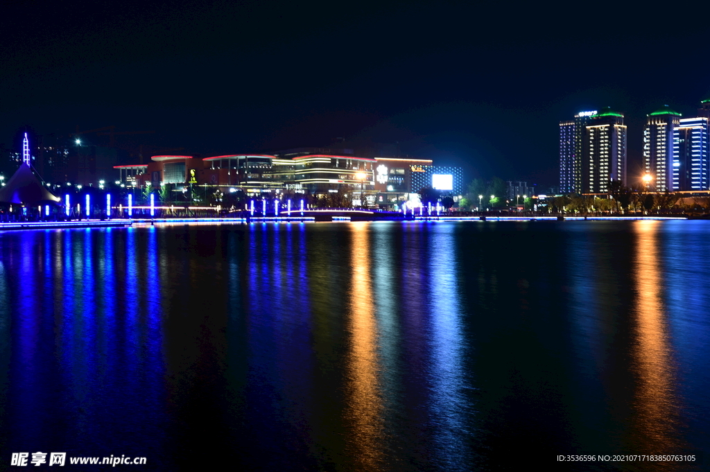 京华城夜景