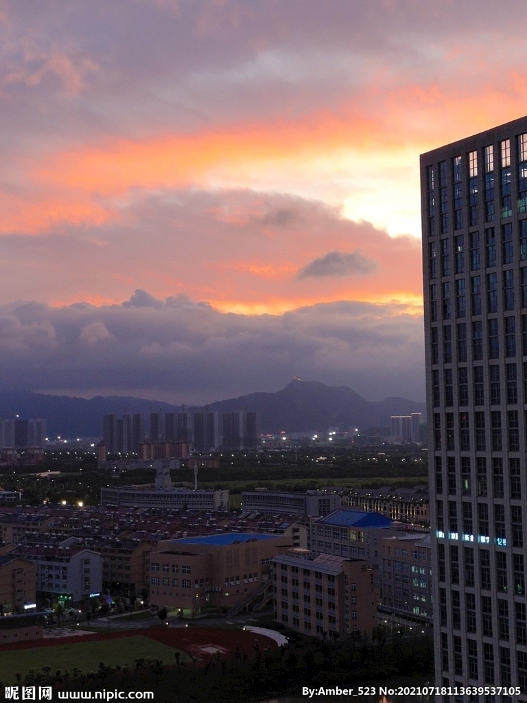 晚霞