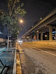雨后夜景马路一角