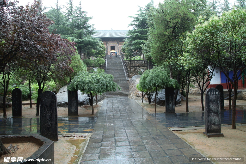 法王寺内景