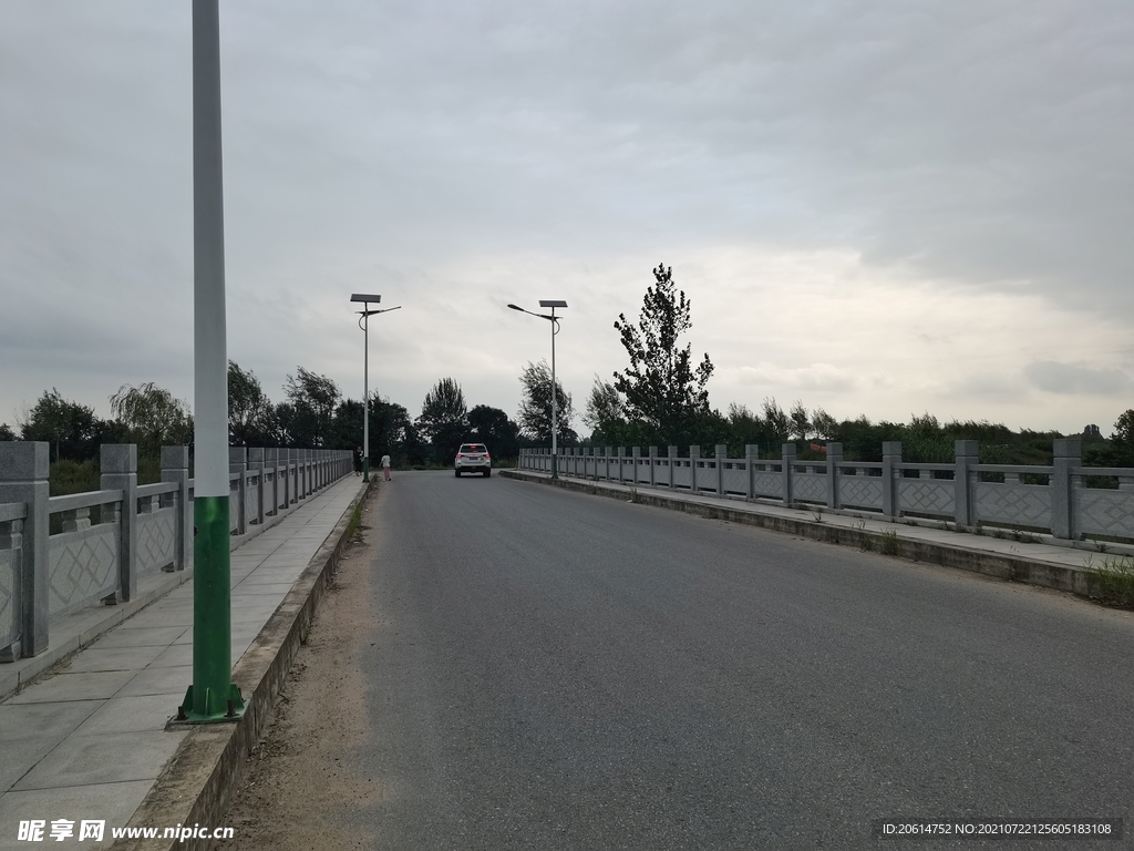 空荡荡的道路风景