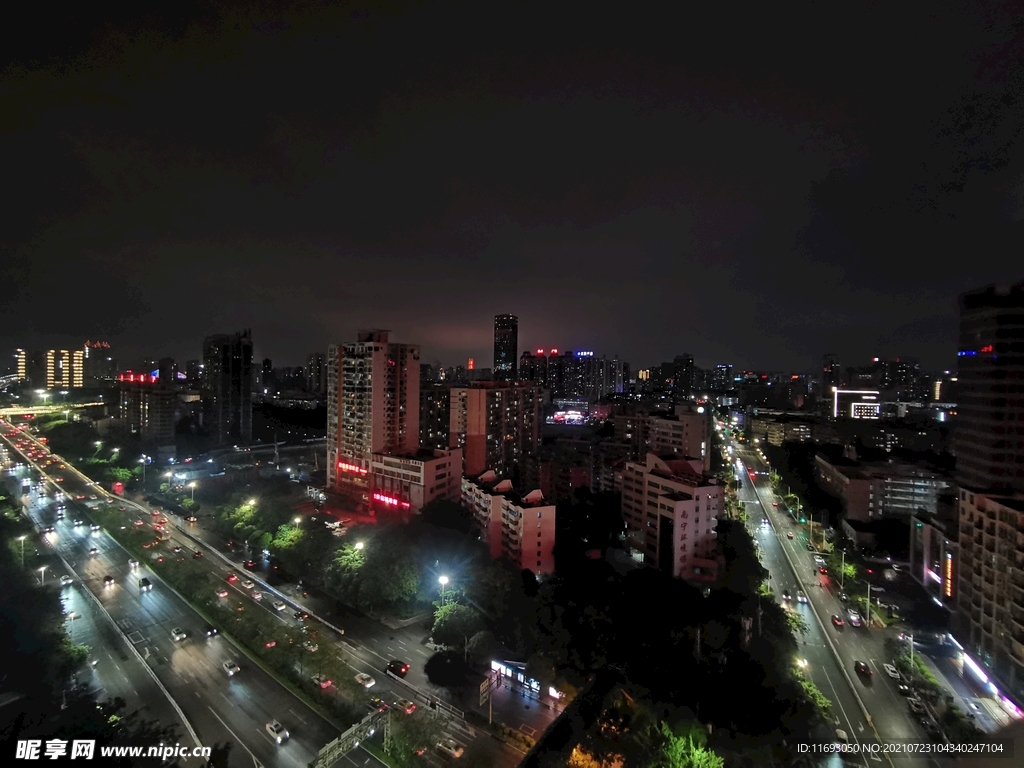 城市夜景街道