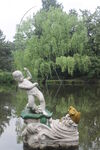 西湖钓鱼男孩雕塑