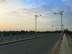 日暮下的乡村道路风景