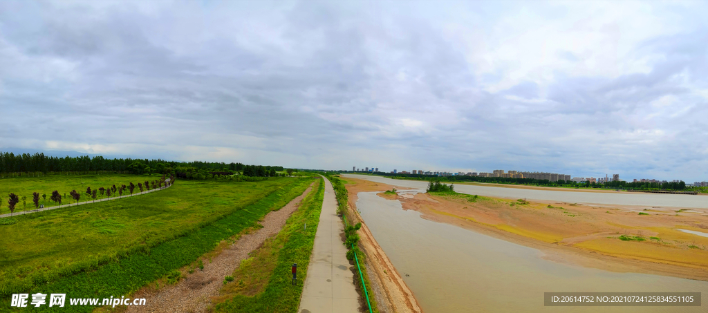 美丽的河道风景