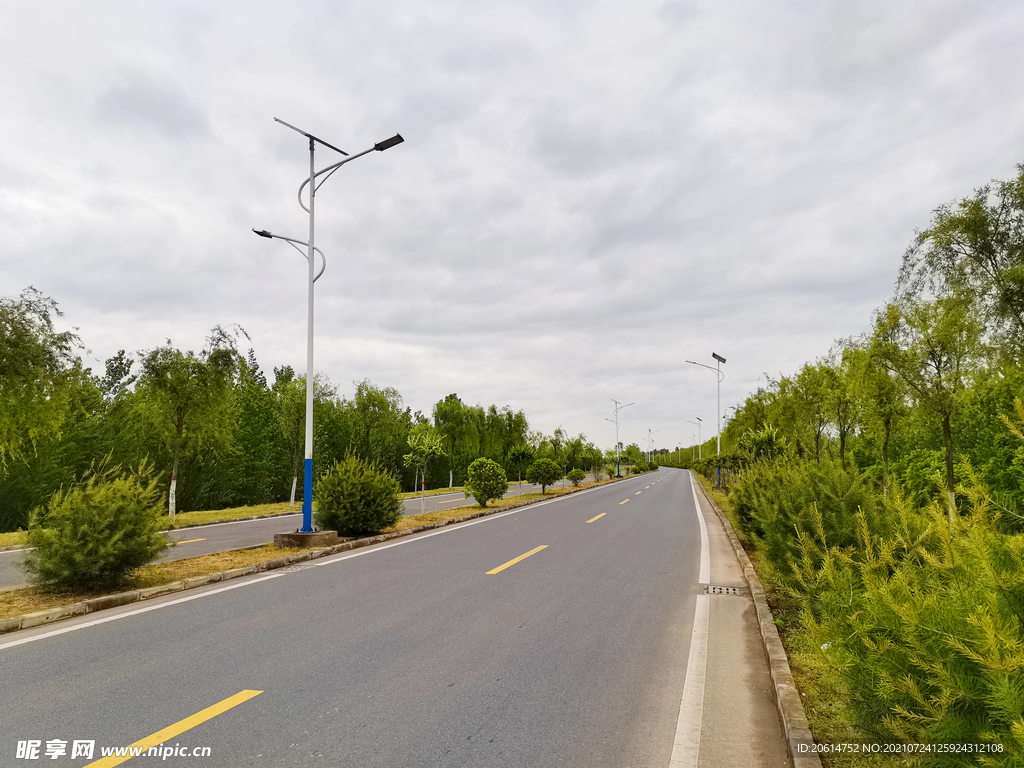 美丽的乡村道路风景