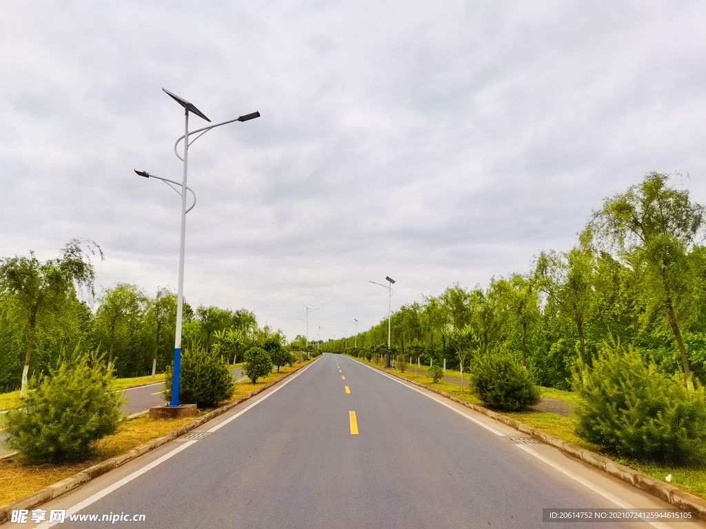 美丽的乡村道路风景