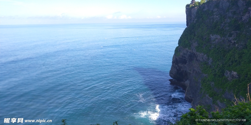 海边巴厘岛悬崖海景图