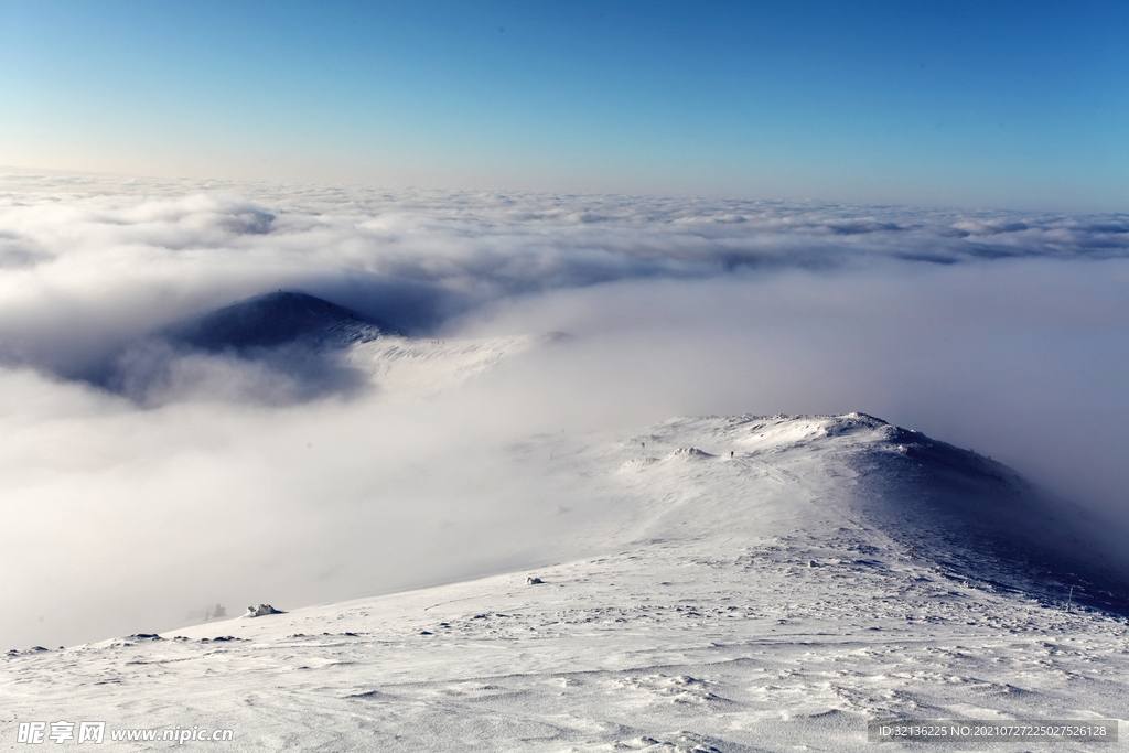 冬季雪山